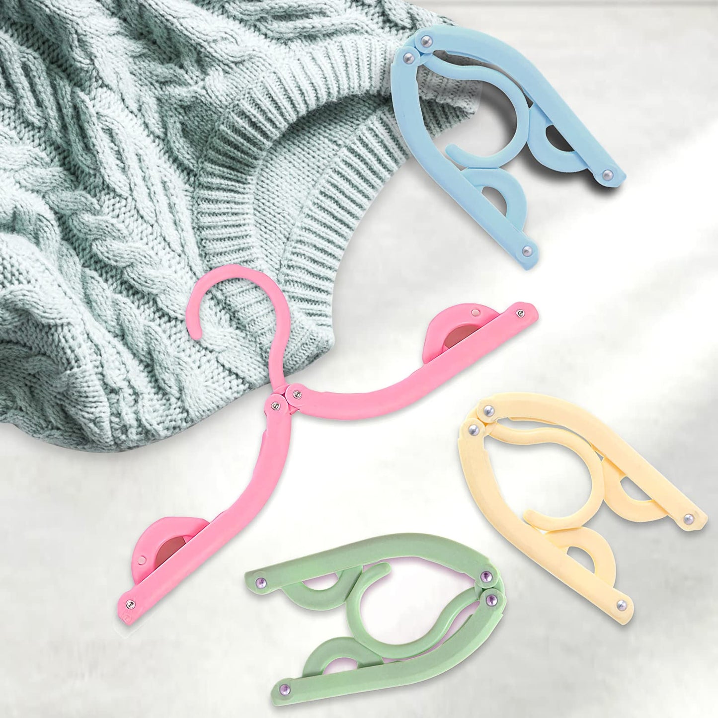 Foldable Travel Clothes Hangers (16 Pack) Made of Plastic for Home, Camping