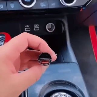 100W USB Auto-Mini-Schnellladegerät | Dual Ports, Typ C: mit Zugring (Preview GIF)