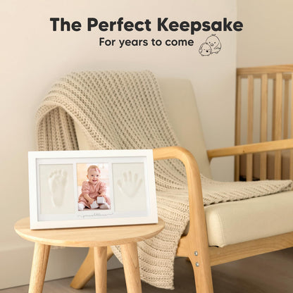 Baby hand and footprint set made of plaster for newborns including photo frame (Alpine White)