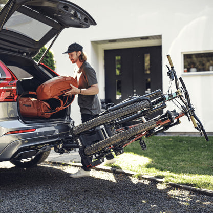 Thule EasyFold XT Fahrradträger für Anhängerkupplung für 2 Fahrräder (Schwarz-Aluminium)